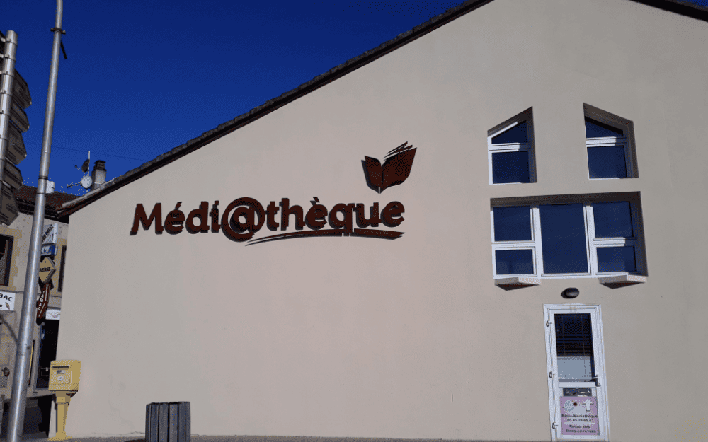 Médiathèque à Ormoy